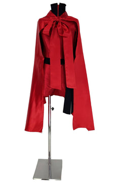 Noleggio tuta rossa diavolessa donna con mantello per Carnevale