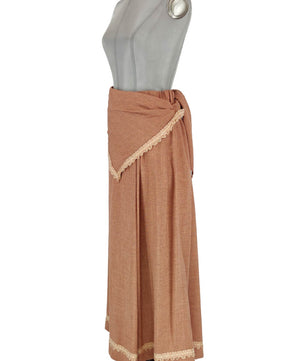 Noleggio gonna donna domestica marrone con passamaneria vintage