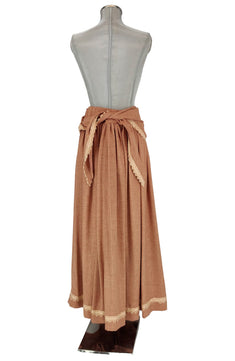 Noleggio gonna donna domestica marrone con passamaneria vintage