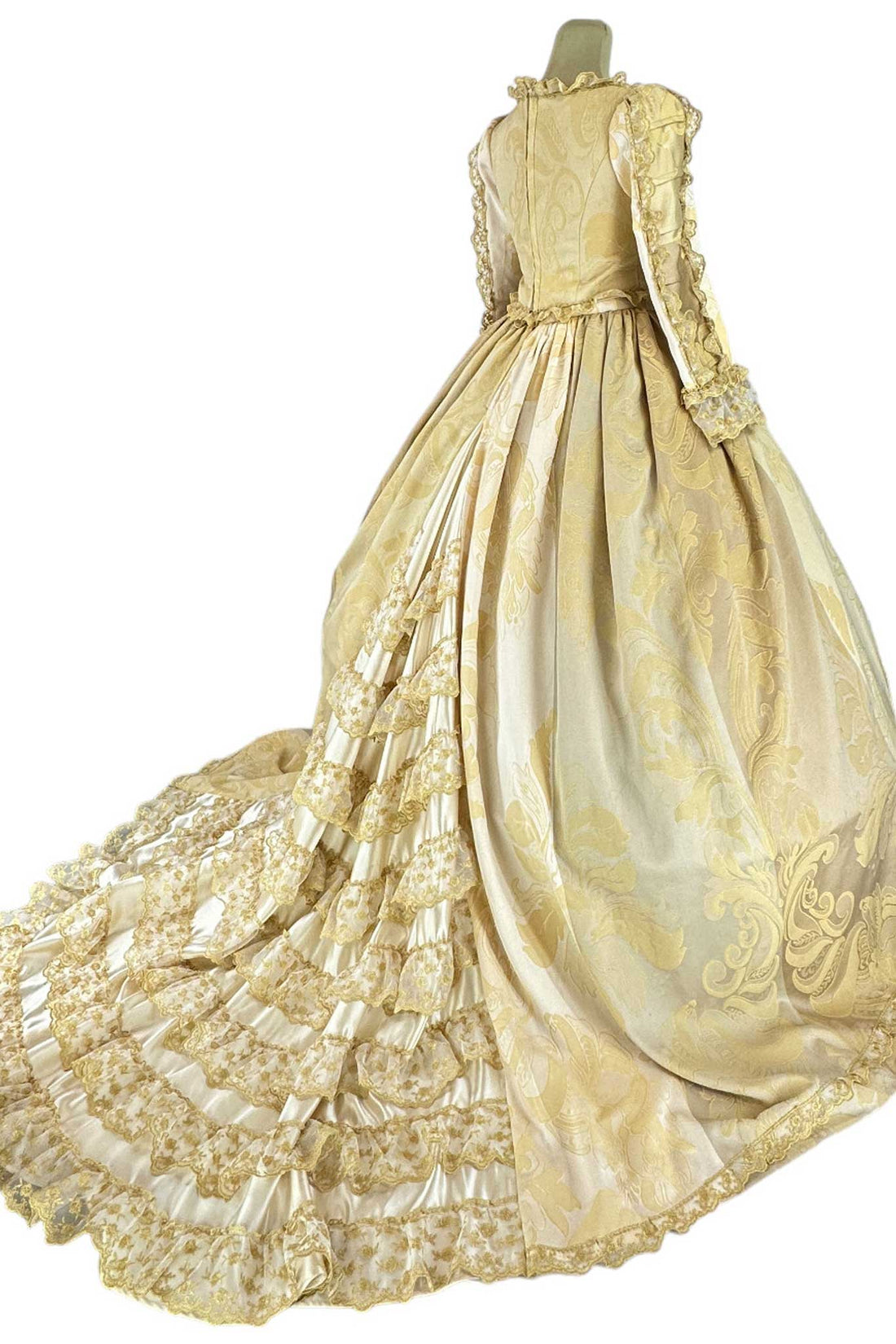 Noleggio Abito rococò storico donna del Medioevo – Carnevale