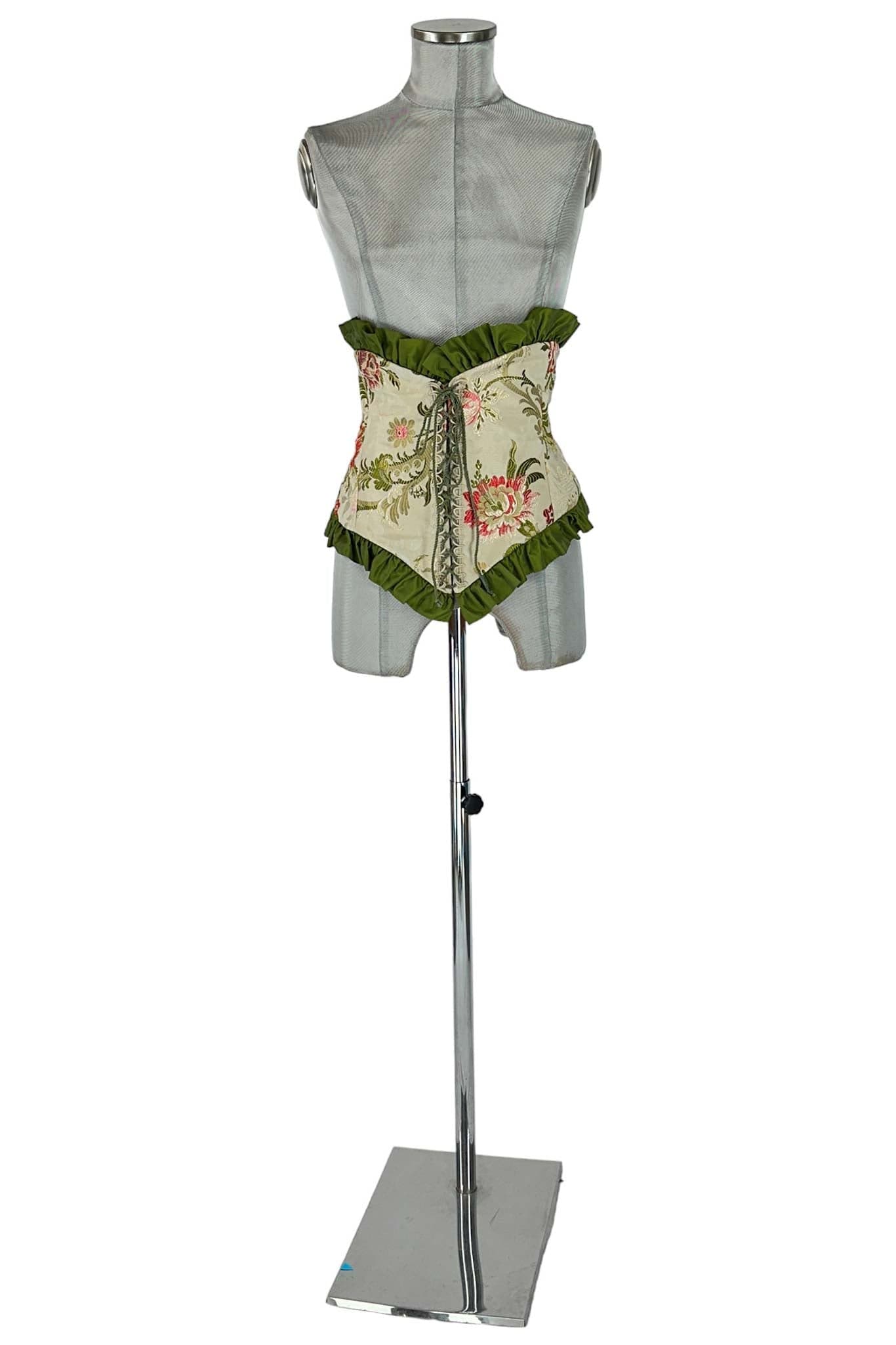 noleggio-corsetto-storico-donna-raso-pizzo-motivi-floreali_1