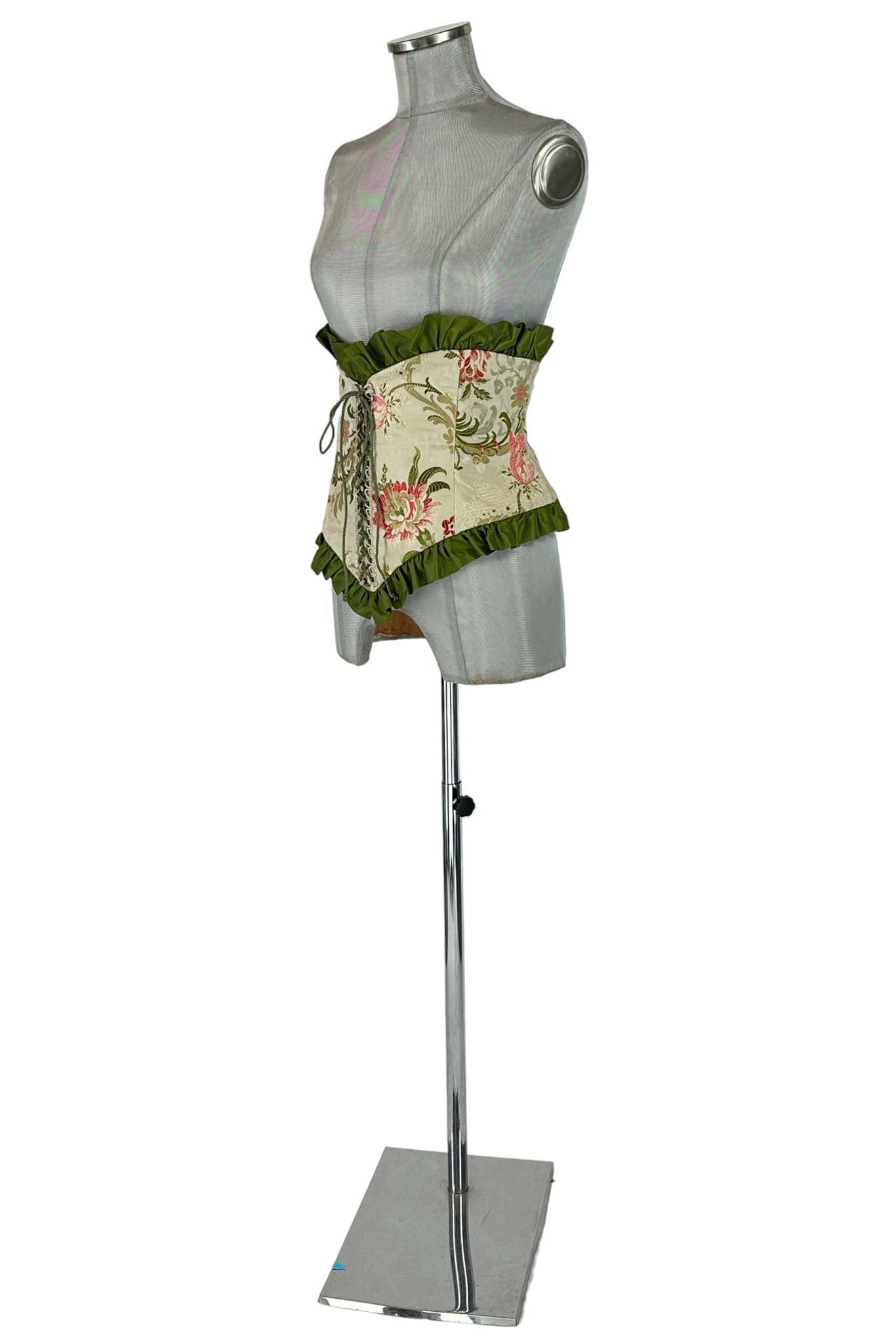 noleggio-corsetto-storico-donna-raso-pizzo-motivi-floreali_2