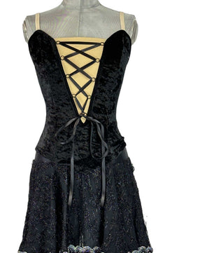 noleggio-abito-nero-corsetto-velluto-pizzo-donna_2