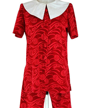 Noleggio Costume uomo di Pinocchio Rosso con Colletto Bianco