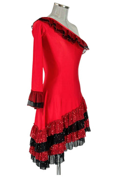 Noleggio Abito da Ballo Rosso donna con Rouches Asimmetrico