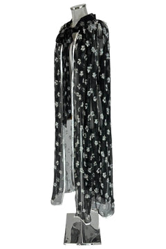 noleggio-mantella-elegante-donna-ricami-floreali-nera_2
