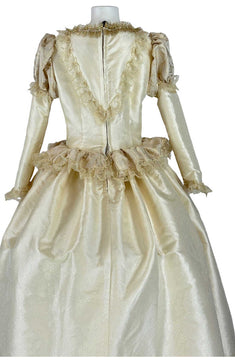 noleggio-abito-storico-donna-seta-pizzo-dorato_6