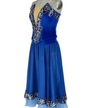 Noleggio Abito Blu da Ballo donna - Eleganza e Raffinatezza