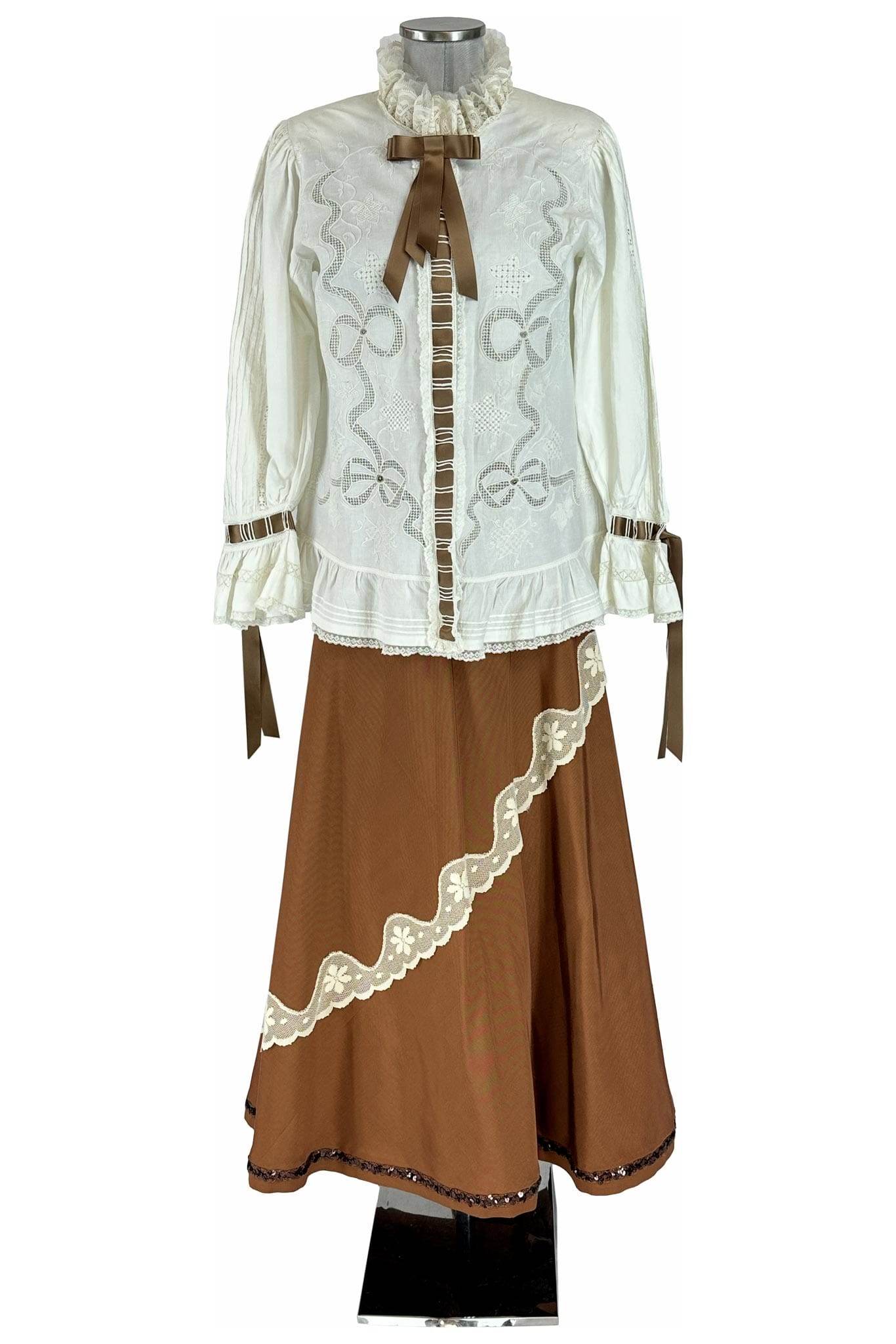 Noleggio Abito Donna Fine '800: Eleganza Storica