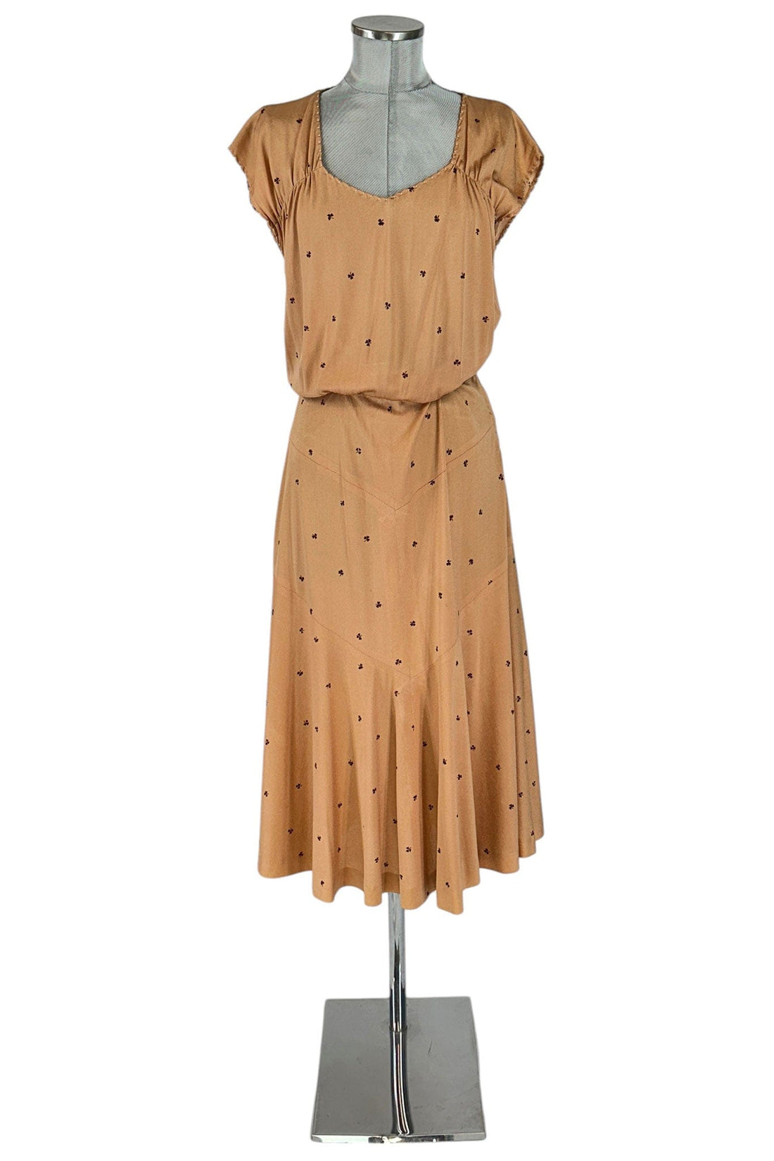 Noleggio Abito Vintage Beige donna con Dettagli Floreali