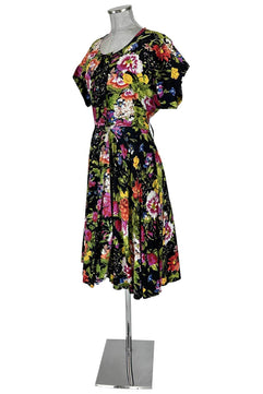 Noleggio Abito a Fiori donna Frida kahlo-Eleganza per Ogni Occasione