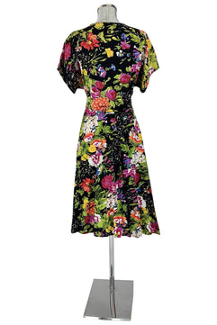 Noleggio Abito a Fiori donna Frida kahlo-Eleganza per Ogni Occasione