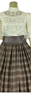 Noleggio Abito donna vintage con corpetto in pizzo e gonna a righe