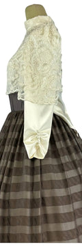 Noleggio Abito donna vintage con corpetto in pizzo e gonna a righe