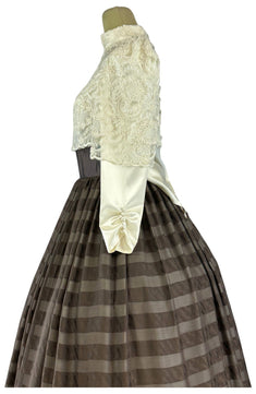 Noleggio Abito donna vintage con corpetto in pizzo e gonna a righe