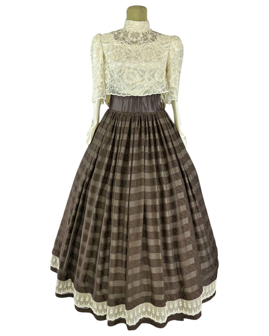 noleggio-abito-vintage-donna-pizzo-gonna-righe_1