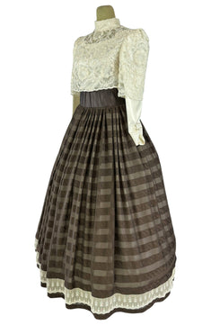 Noleggio Abito donna vintage con corpetto in pizzo e gonna a righe