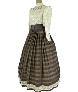 Noleggio Abito donna vintage con corpetto in pizzo e gonna a righe