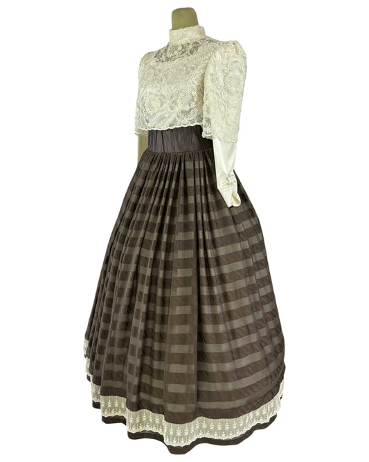 noleggio-abito-vintage-donna-pizzo-gonna-righe_2