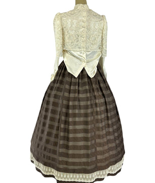 Noleggio Abito donna vintage con corpetto in pizzo e gonna a righe