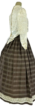 Noleggio Abito donna vintage con corpetto in pizzo e gonna a righe