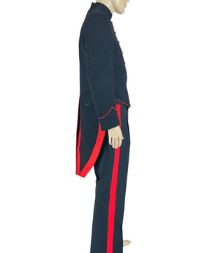 Noleggio Uniforme militare storica uomo nera e rossa a coda lunga