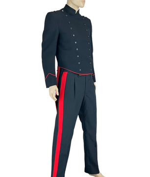 Noleggio Uniforme militare storica uomo nera e rossa a coda lunga