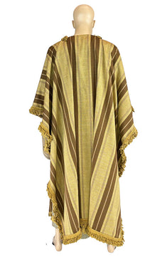 Noleggio Abito Storico Uomo con Mantello a Righe e Frange ###