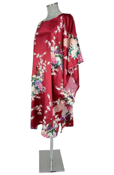 Noleggio Kimono Donna Rosso con Fiori - Eleganza Orientale