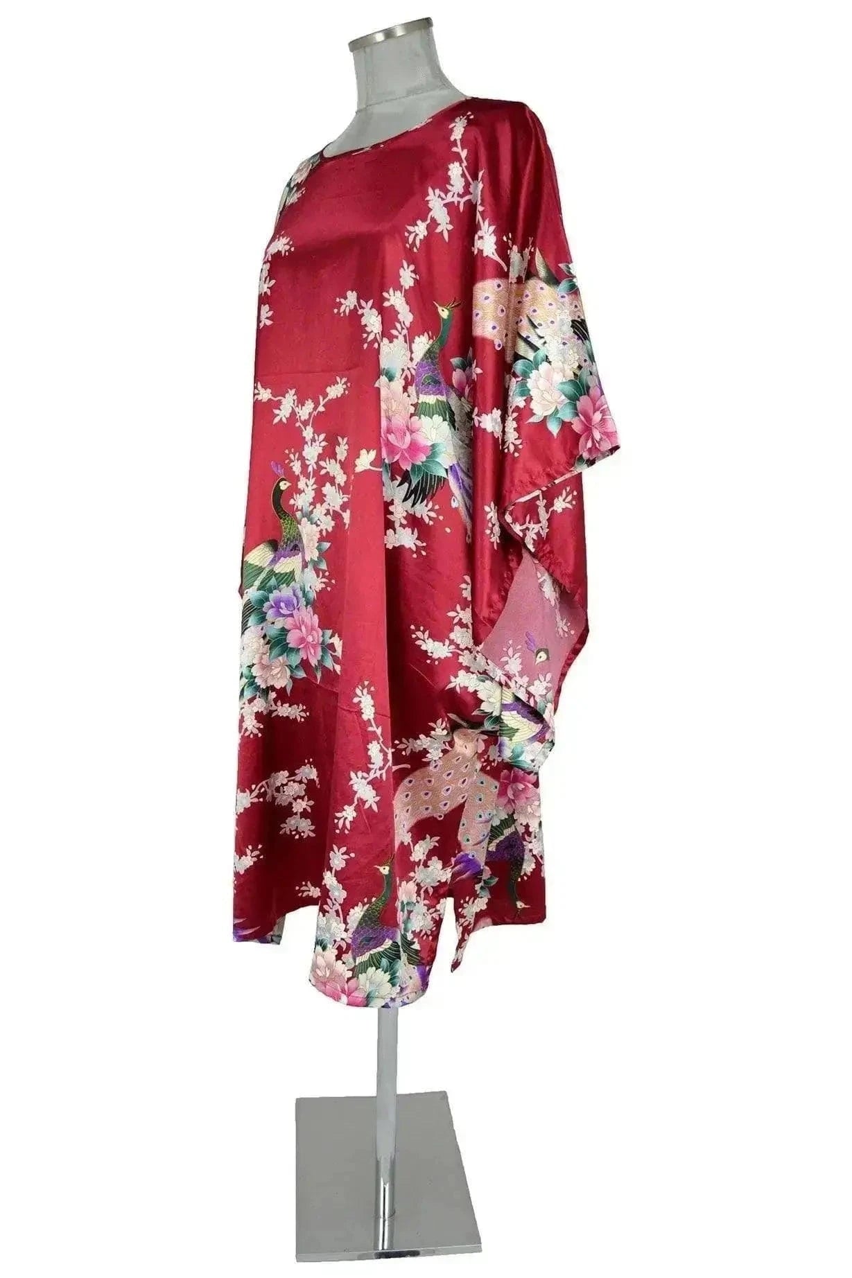 Noleggio Kimono Donna Rosso con Fiori - Eleganza Orientale
