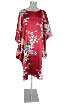 Noleggio Kimono Donna Rosso con Fiori - Eleganza Orientale