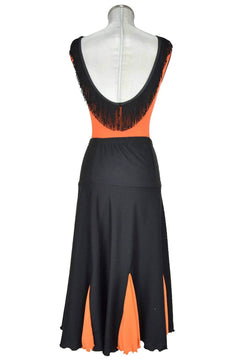 noleggio-abito-donna-flamenco-nero-arancione-frange_3