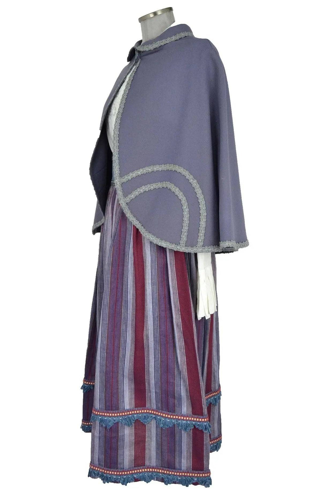 Noleggio abito vintage donna vittoriano con mantella inizio &