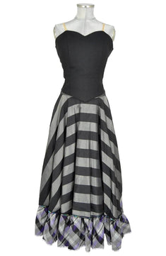 noleggio-abito-donna-flamenco-viola-nero-halloween_4