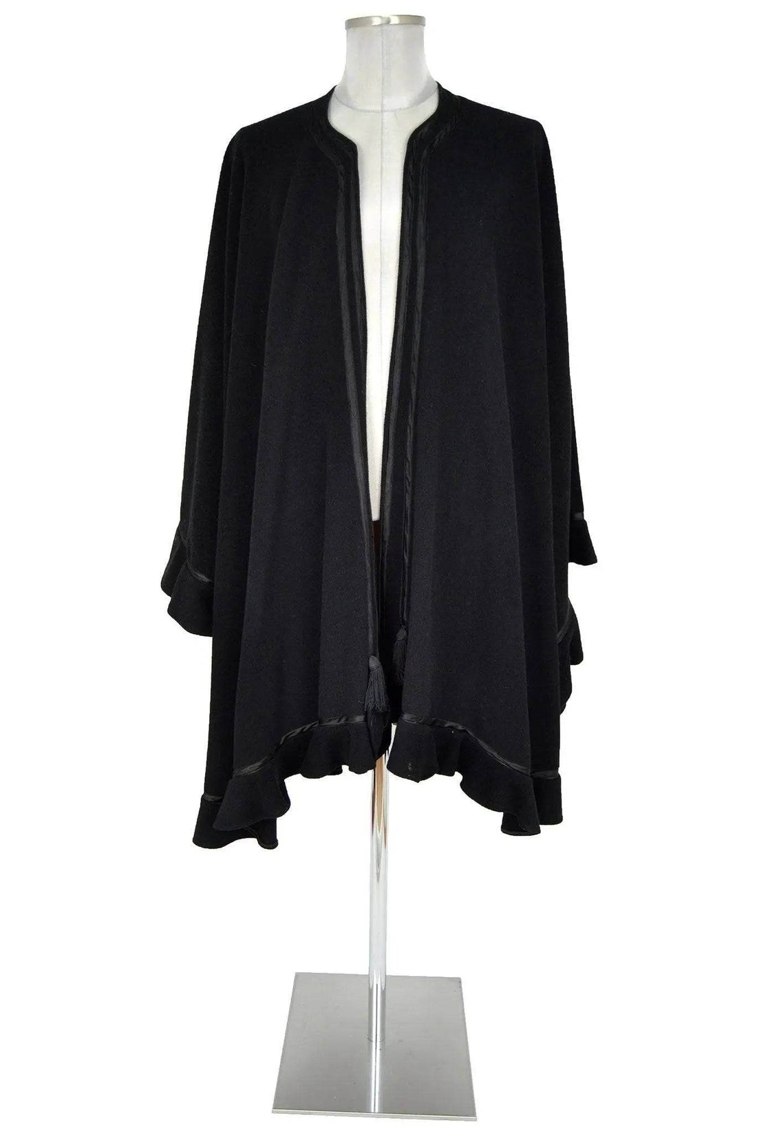 Mantella donna del ceto medio per serata chic