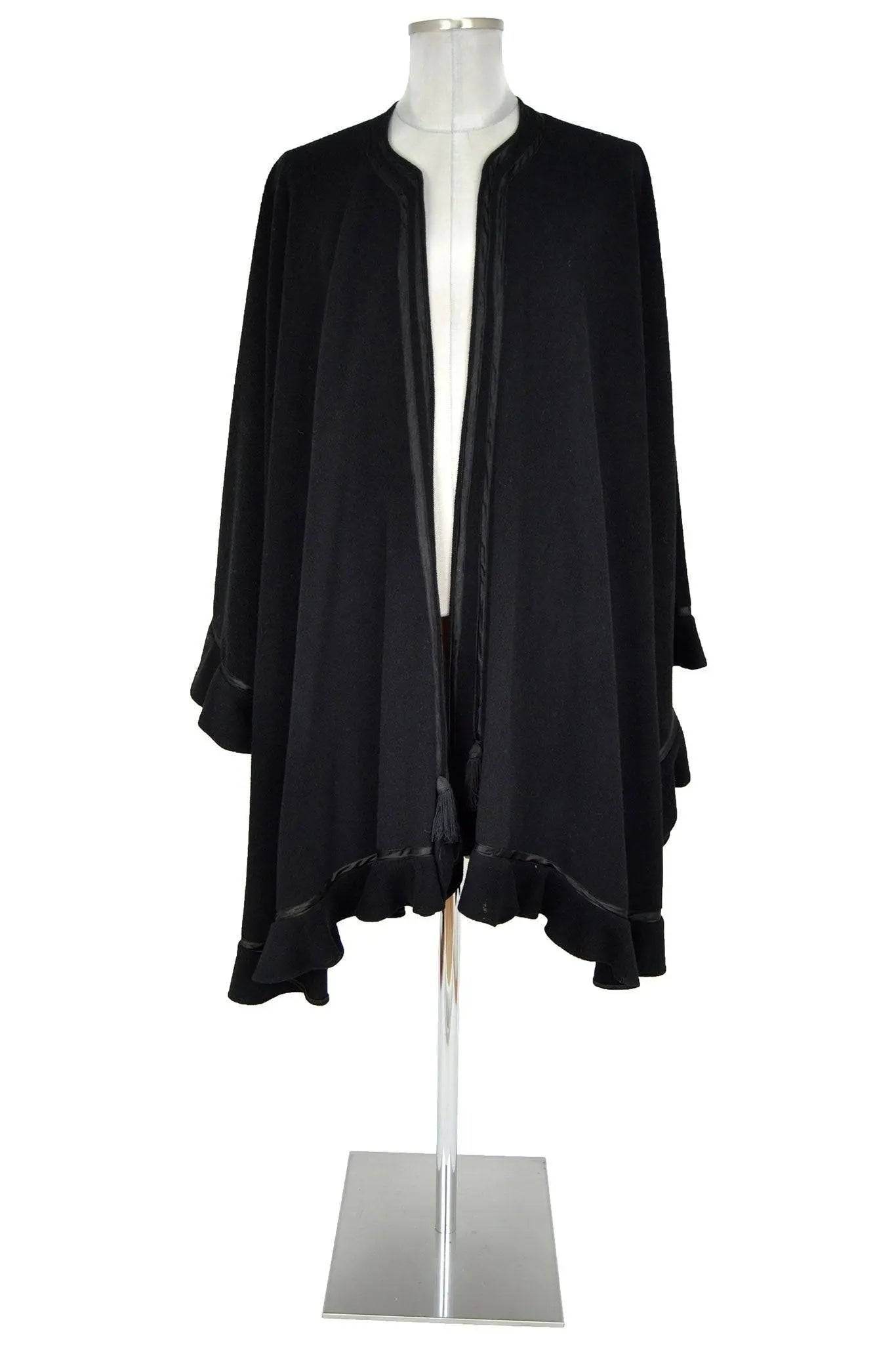 Mantella donna del ceto medio per serata chic