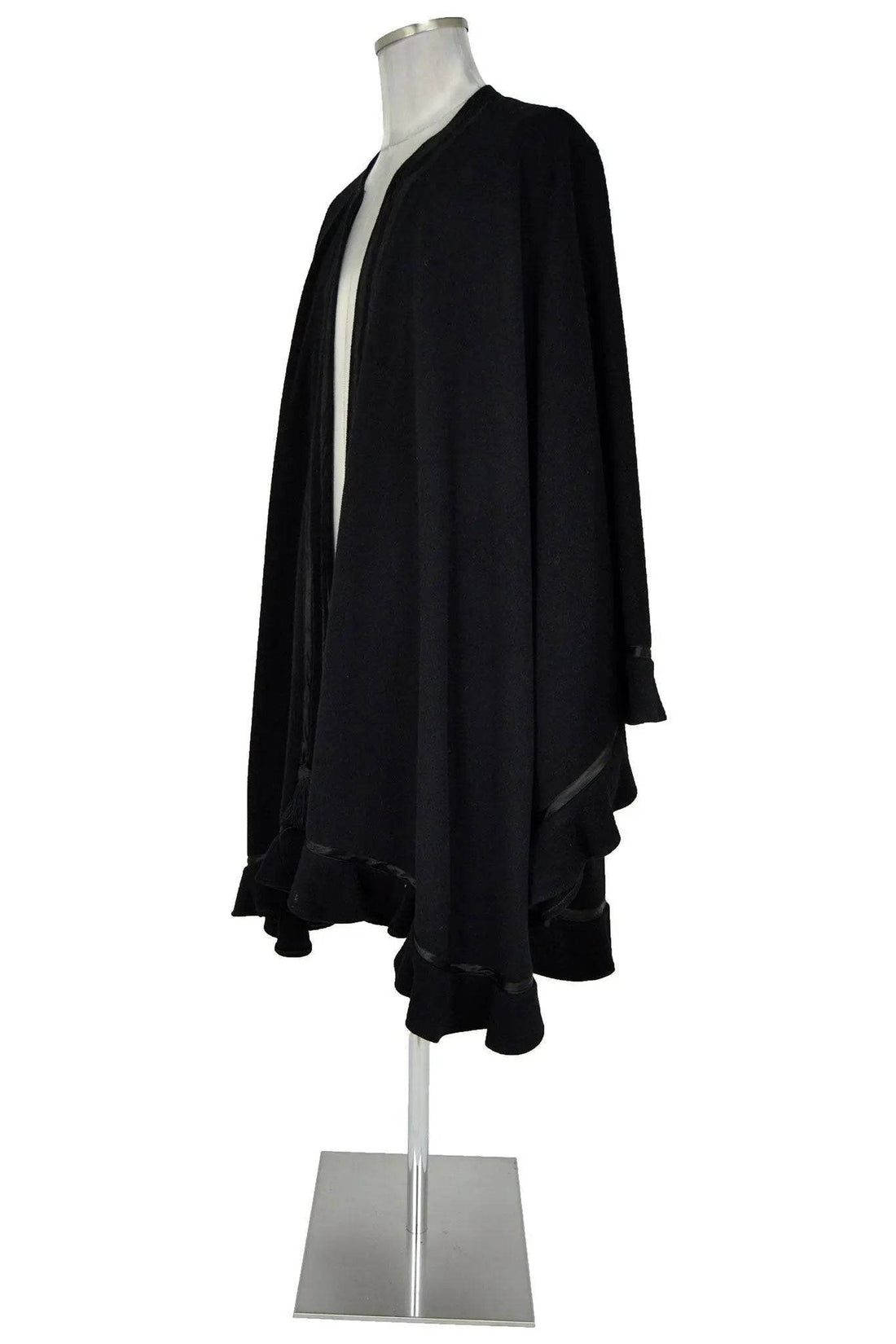 Mantella donna del ceto medio per serata chic