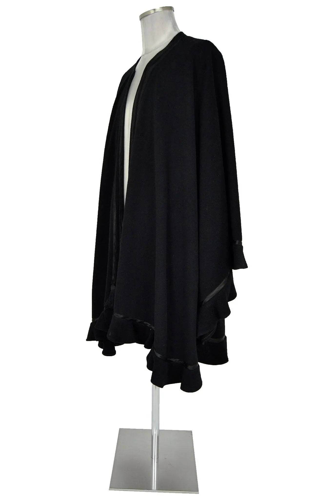Mantella donna del ceto medio per serata chic