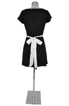 noleggio-abito-cameriera-classica-grembiule-pizzo_3