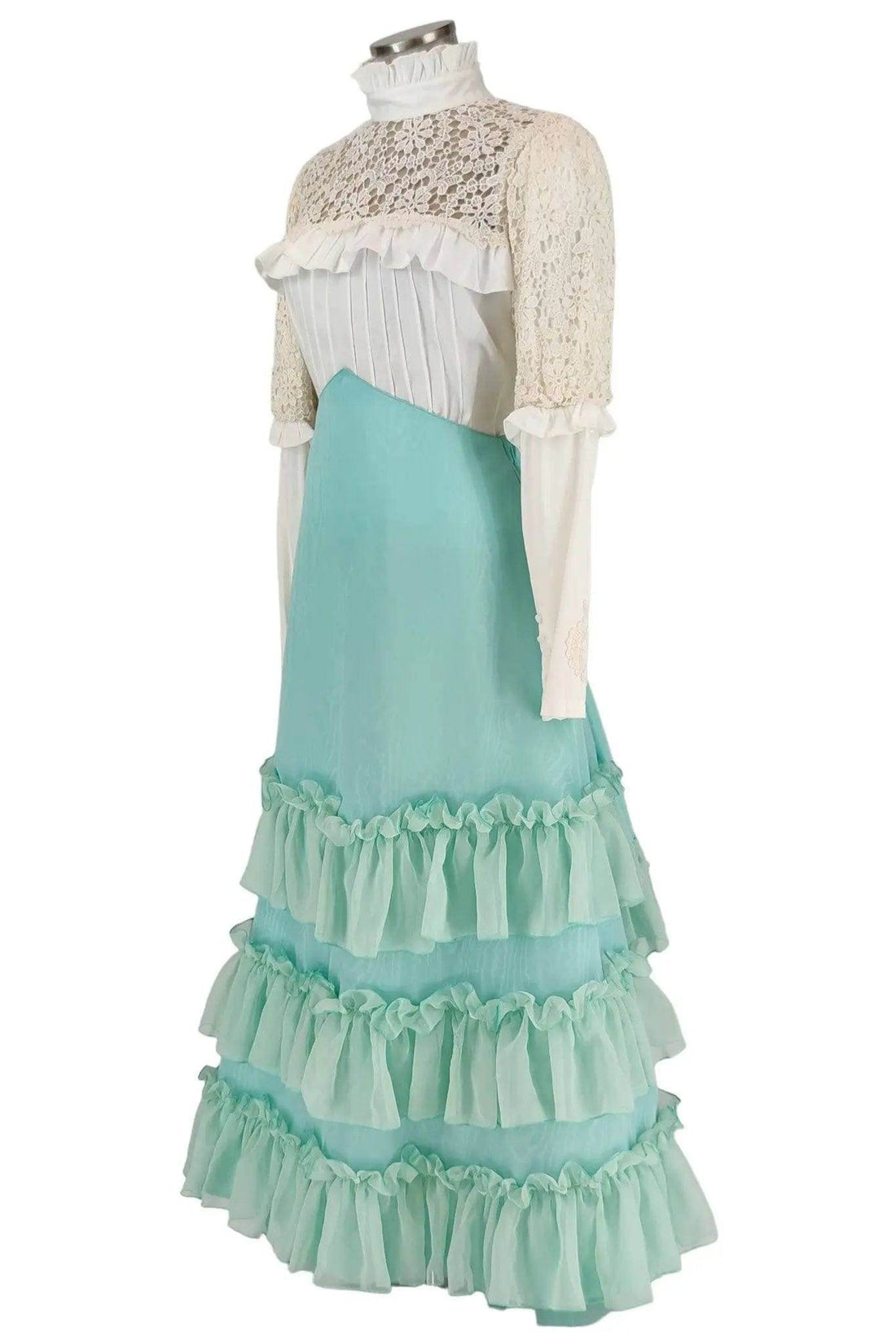 noleggio-abito-donna-800-volant-storico_2