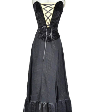 Noleggio abito donna in stile Vittoriano per feste di Carnevale Gothic