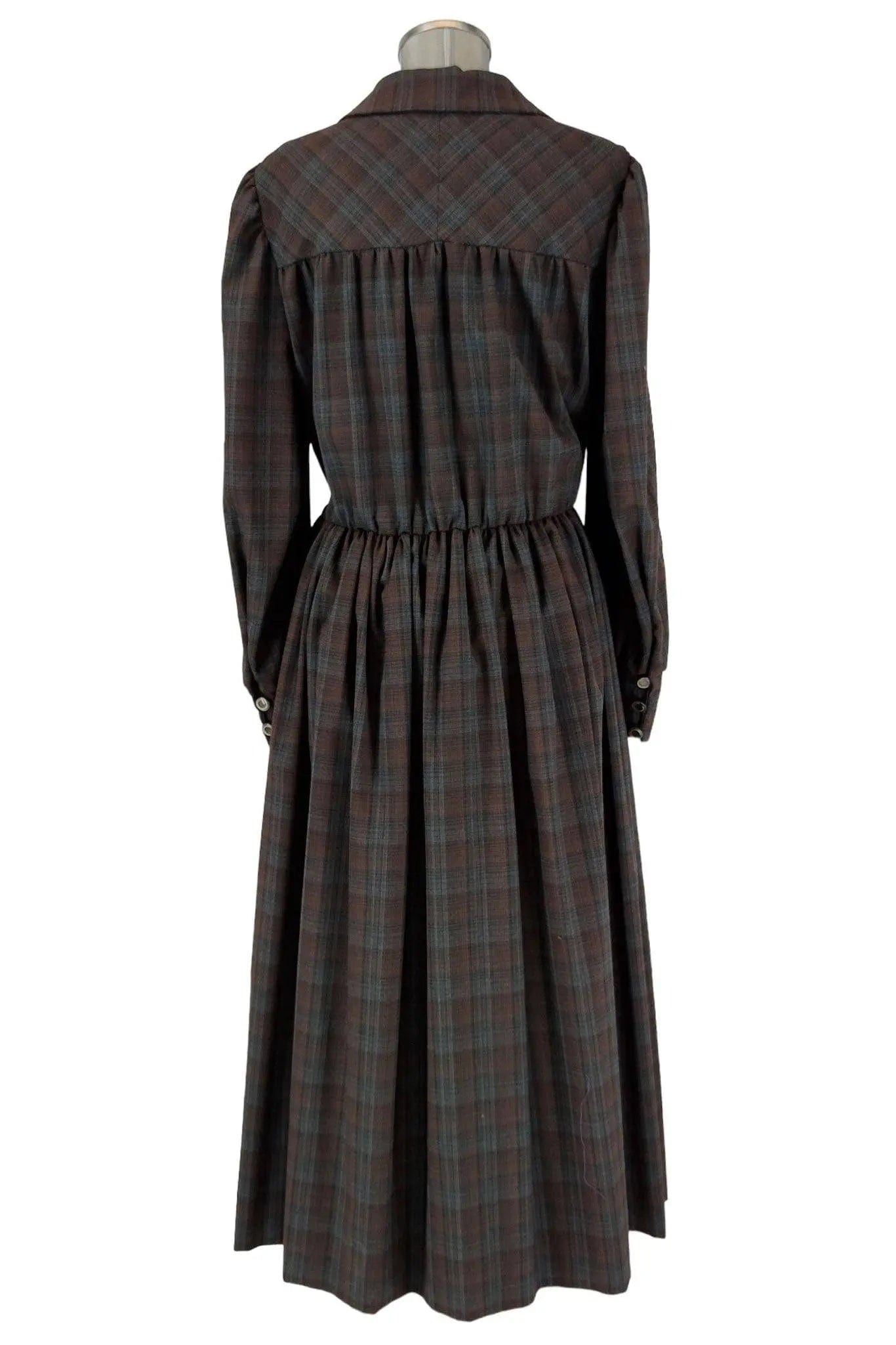 Noleggio Abito Donna Scozzese del '900: Eleganza e Tradizione vintage