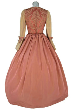 Noleggio abito storico donna rococò veneziano rosa antico con corpino ornato e gonna ampia, vista posteriore