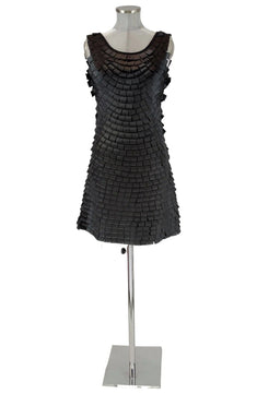 Noleggio adito donna da sera stile corazza: Eleganza Imponente