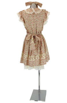 Noleggio Costume Donna Campagnola: Autenticità Rurale in Affitto