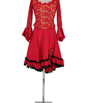 Noleggio costume donna spagnola in pizzo - danza