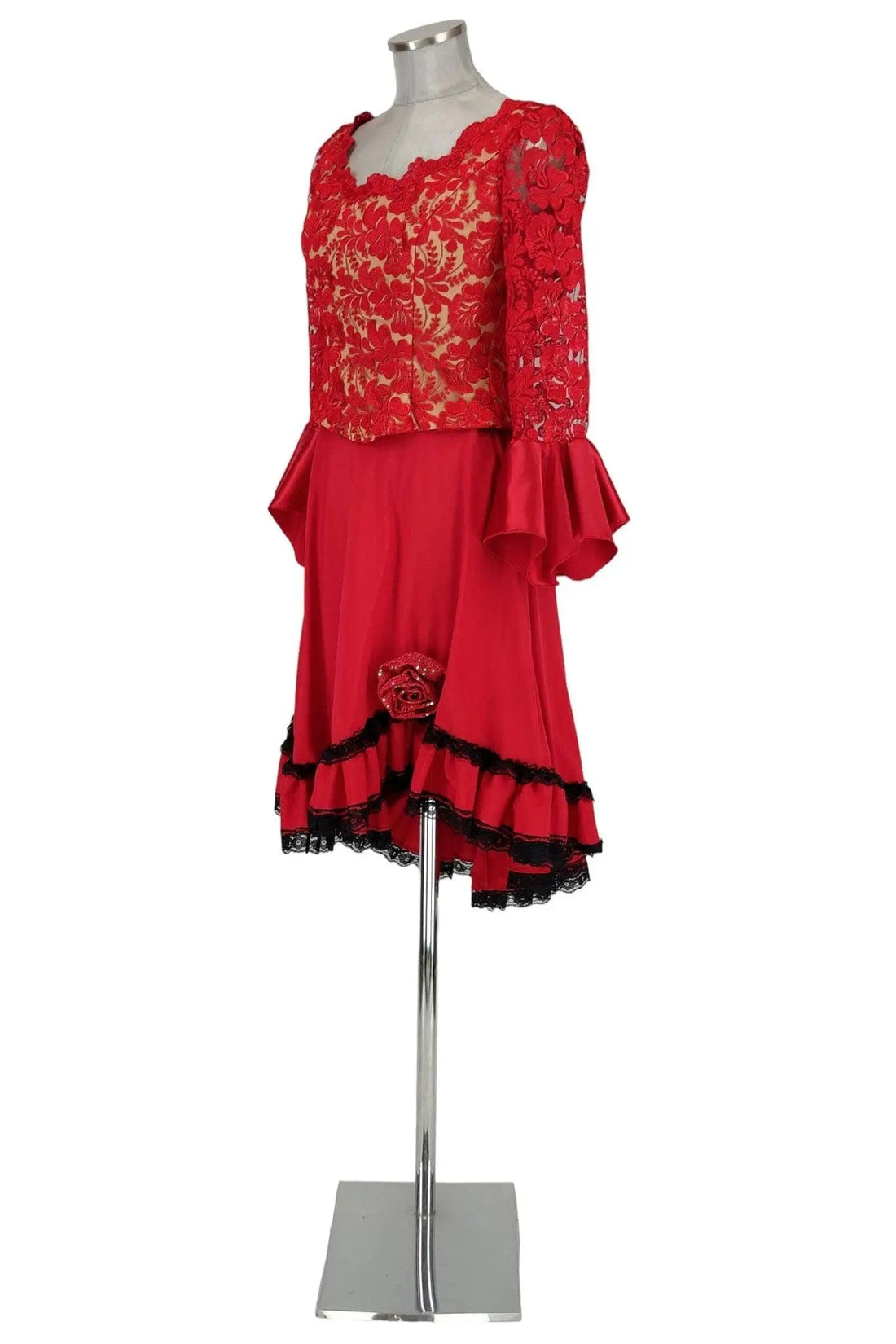 Noleggio costume donna spagnola in pizzo - danza