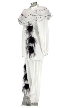 Scopri il Noleggio Costume di Carnevale Uomo da Pierrot: Emozioni in Maschera