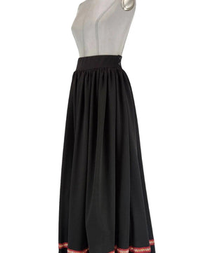 Noleggio Gonna Nera Lunga Donna - Eleganza Storica per Ogni Epoca