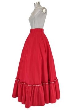 Noleggio Gonna Rossa Donna per Danza Stile '800 - Eleganza storica in Movimento